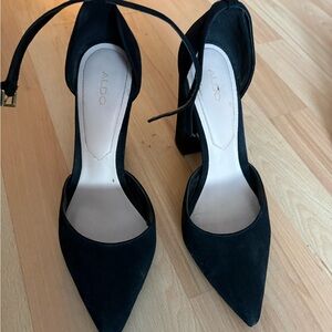 ALDO Black Suede pumps with strap